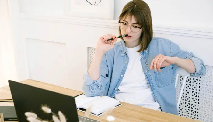 Por que você trava antes mesmo de começar no digital (e como destravar)